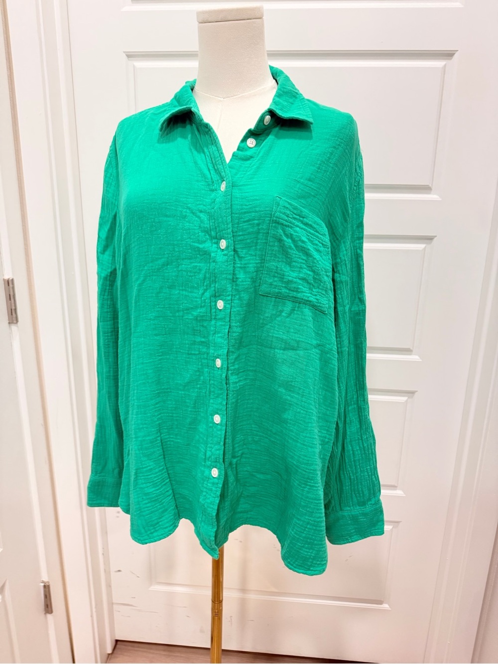 J. Crew Vibrant Green Button-Front Textured Shirt - Picture 3 of 6